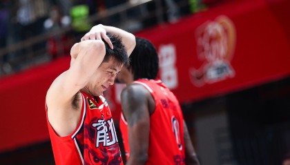 开云-年龄加上以前的伤病史 不知道还能不能再看到郭艾伦重返CBA赛场